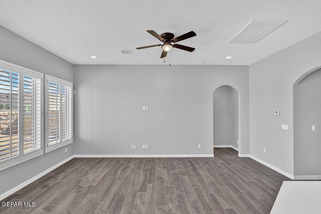 12409 Savvy Love Lane, El Paso, TX 79928