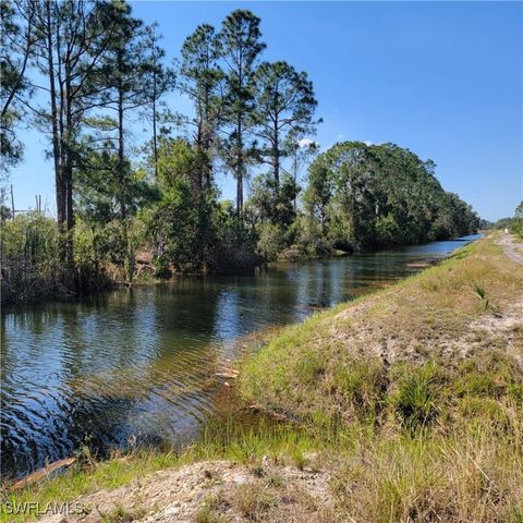 501 Willowbrook DR, Lehigh Acres, FL 33972