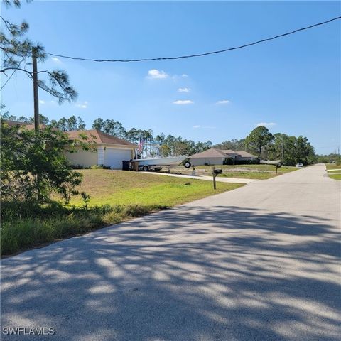 501 Willowbrook DR, Lehigh Acres, FL 33972