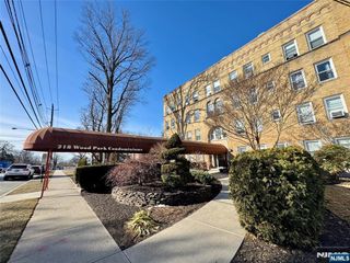 218 Broad 3F, Leonia, NJ 07605