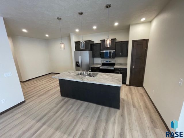 3514 S Heather Ave Avenue, Sioux Falls, SD 57106