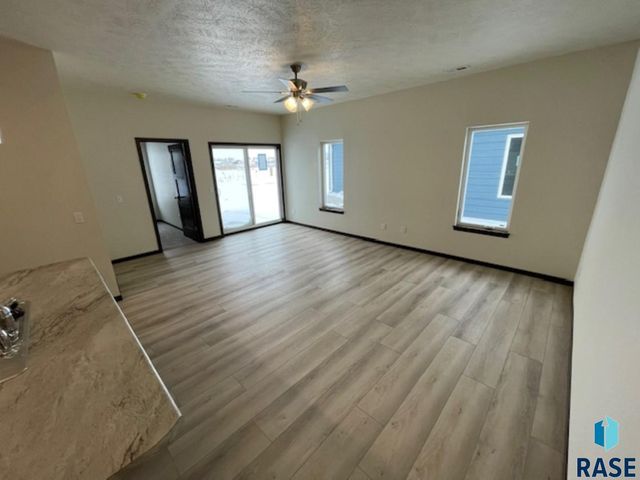 3514 S Heather Ave Avenue, Sioux Falls, SD 57106