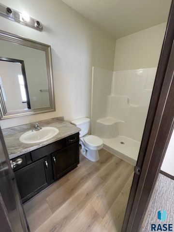 3514 S Heather Ave Avenue, Sioux Falls, SD 57106