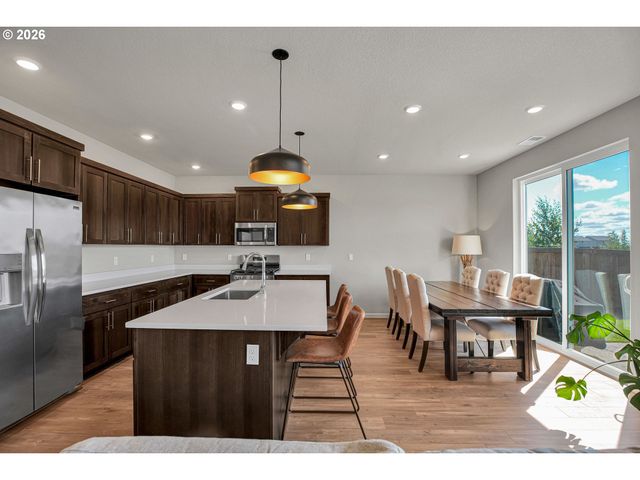 6098 SAVANNAH St Se, Albany, OR 97322