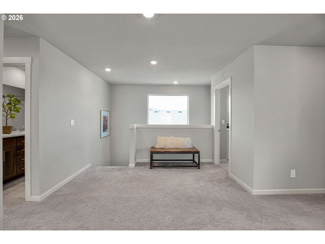 6098 SAVANNAH St Se, Albany, OR 97322