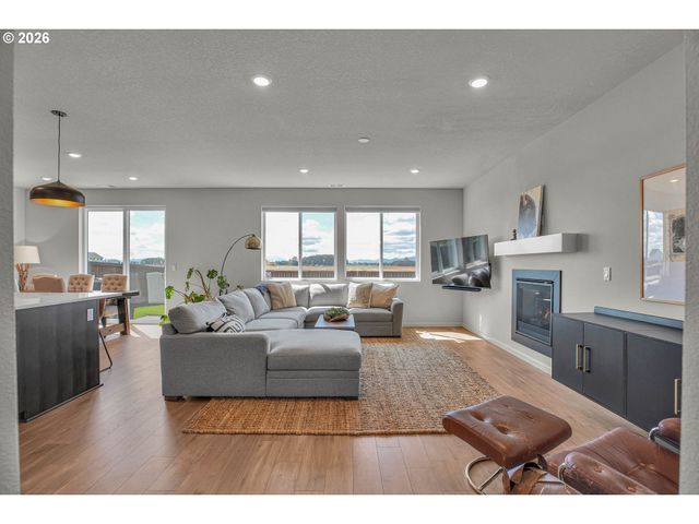 6098 SAVANNAH St Se, Albany, OR 97322