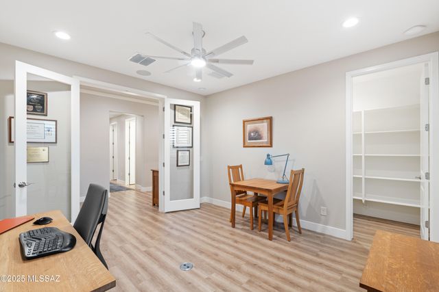 2692 E Sorbonne Drive, Green Valley, AZ 85614