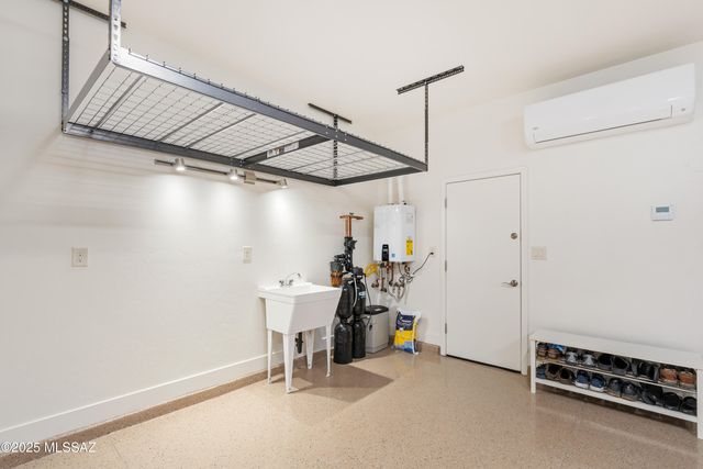 2692 E Sorbonne Drive, Green Valley, AZ 85614