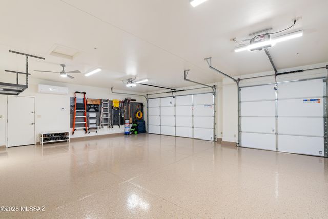 2692 E Sorbonne Drive, Green Valley, AZ 85614