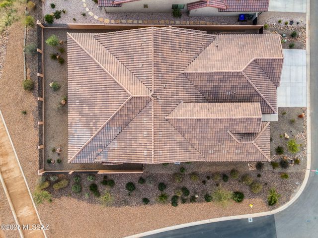 2692 E Sorbonne Drive, Green Valley, AZ 85614