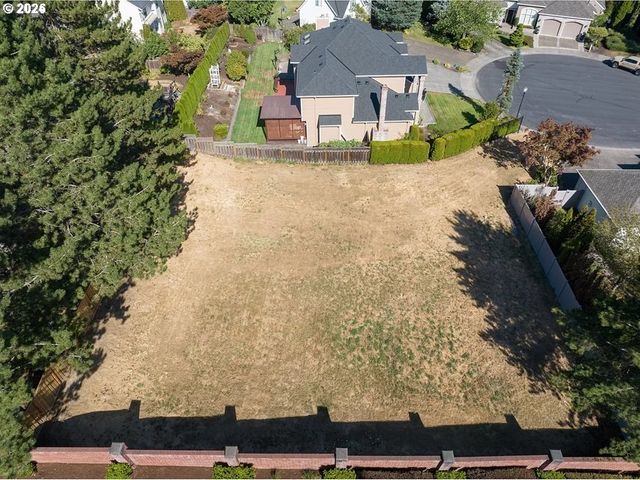 14292 Nw LAKESHORE Ct, Portland, OR 97229