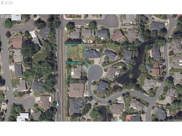 14292 Nw LAKESHORE Ct, Portland, OR 97229
