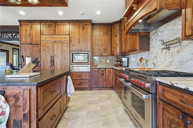 116 Lakota Drive, Dawsonville, GA 30534