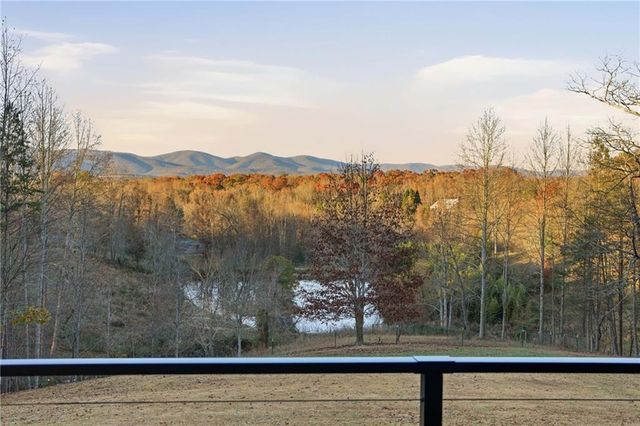 116 Lakota Drive, Dawsonville, GA 30534