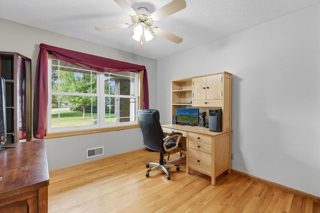 435 147th Lane NE, Ham Lake, MN 55304