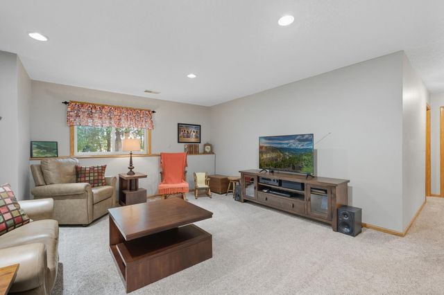 435 147th Lane NE, Ham Lake, MN 55304