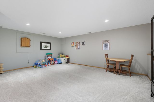 435 147th Lane NE, Ham Lake, MN 55304
