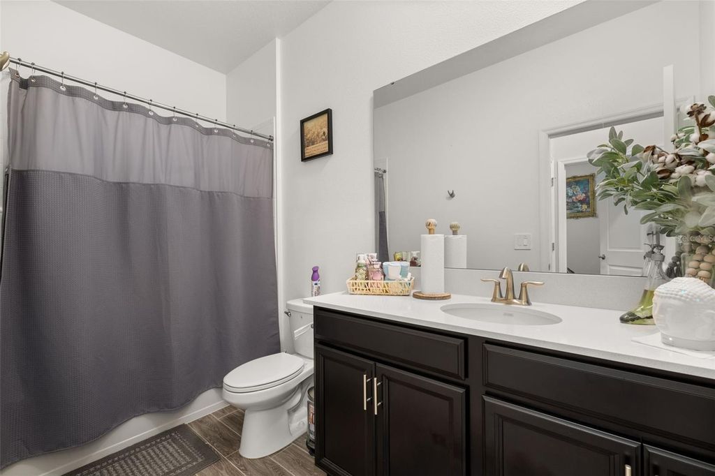 Image 16 of property listing at 1739 GOOD NEIGHBOR LOOP, Kissimmee, FL 34744