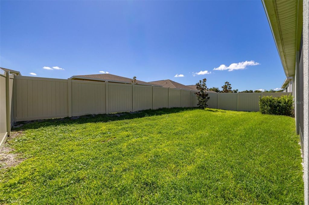 Image 32 of property listing at 1739 GOOD NEIGHBOR LOOP, Kissimmee, FL 34744