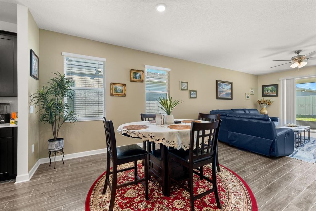 Image 8 of property listing at 1739 GOOD NEIGHBOR LOOP, Kissimmee, FL 34744
