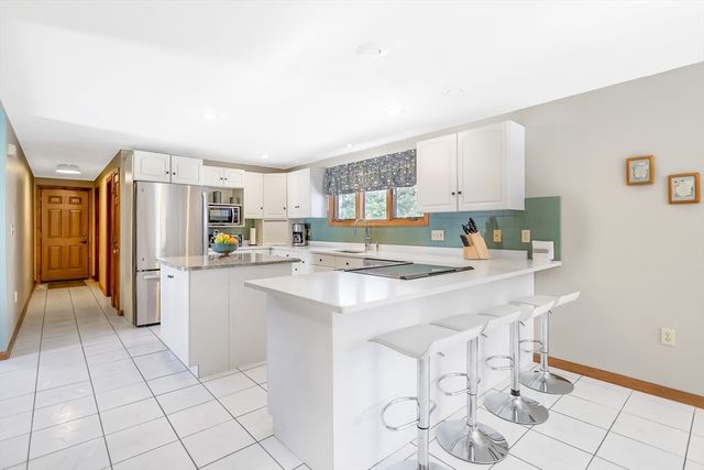 7 Germaine Avenue, Methuen, MA 01844