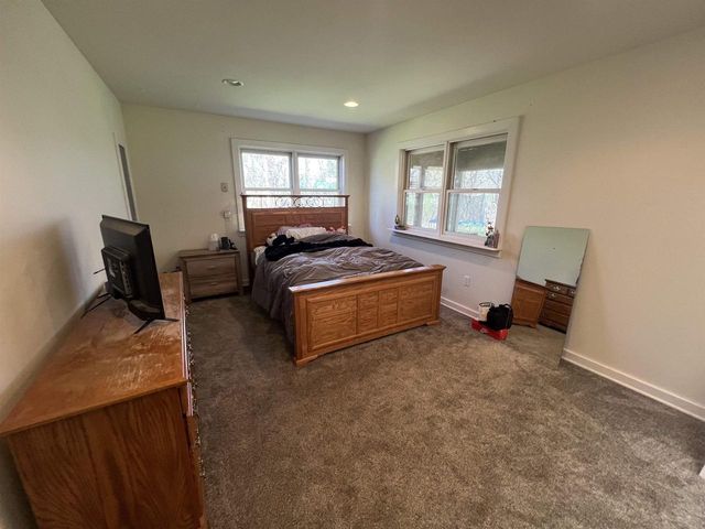 198 Fandrich Road, Oxford, WI 53952