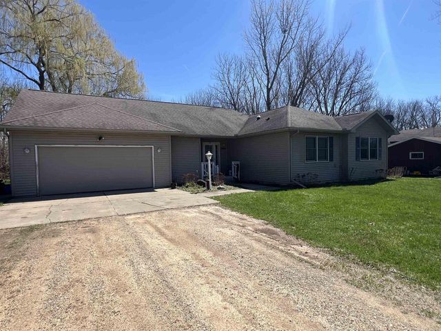 198 Fandrich Road, Oxford, WI 53952