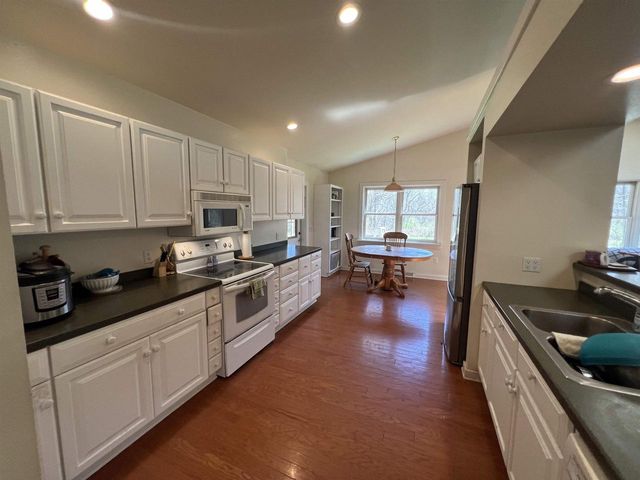 198 Fandrich Road, Oxford, WI 53952