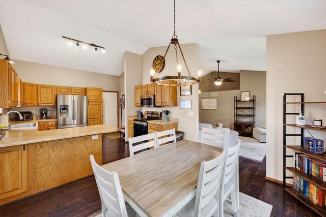 5146 Oak Valley Drive, Madison, WI 53704