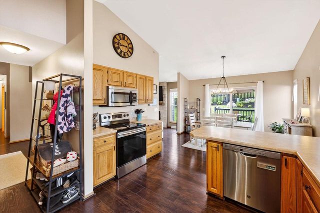5146 Oak Valley Drive, Madison, WI 53704