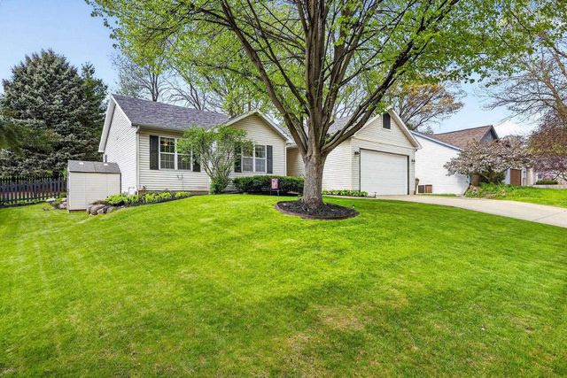 5146 Oak Valley Drive, Madison, WI 53704