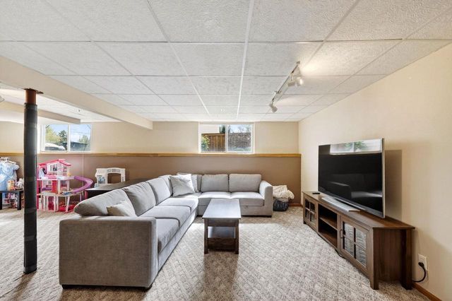 5146 Oak Valley Drive, Madison, WI 53704