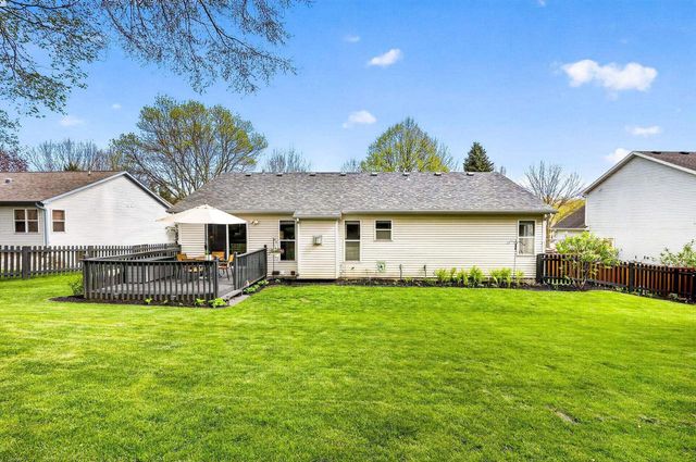 5146 Oak Valley Drive, Madison, WI 53704