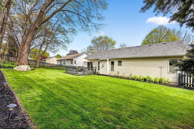 5146 Oak Valley Drive, Madison, WI 53704