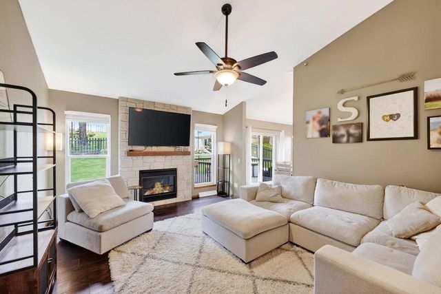 5146 Oak Valley Drive, Madison, WI 53704