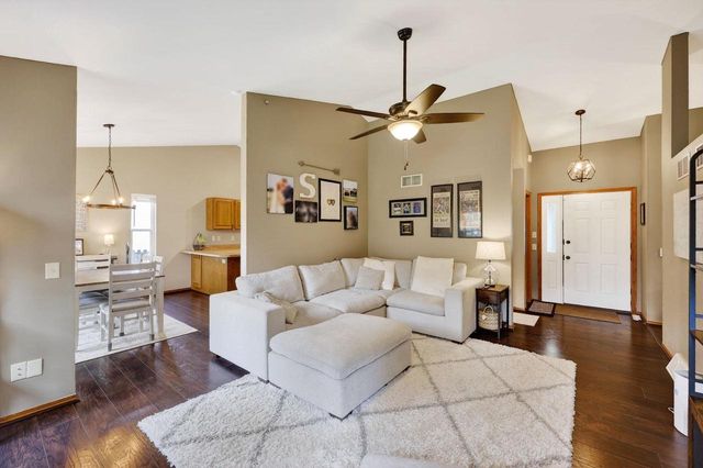 5146 Oak Valley Drive, Madison, WI 53704