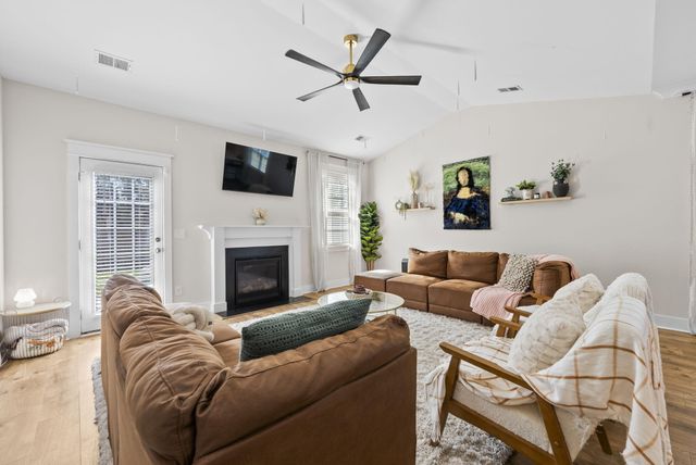 601 Yellow Leaf Lane, Summerville, SC 29486