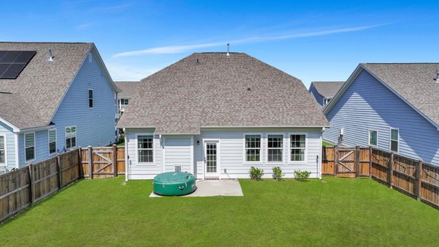 601 Yellow Leaf Lane, Summerville, SC 29486