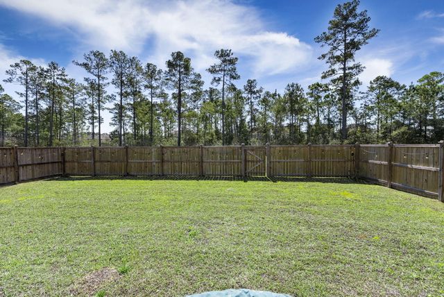 601 Yellow Leaf Lane, Summerville, SC 29486