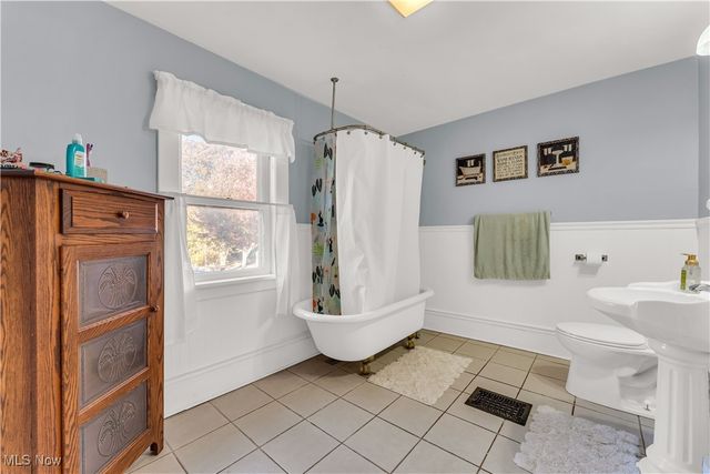 179 Jackson Street, Amherst, OH 44001