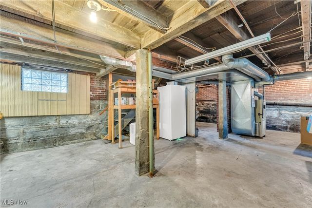 179 Jackson Street, Amherst, OH 44001