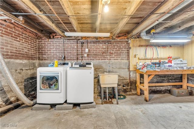 179 Jackson Street, Amherst, OH 44001