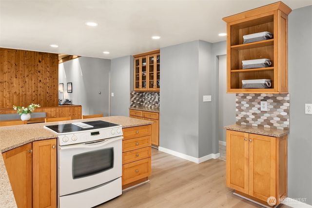 19522 NE 181st Street, Woodinville, WA 98077