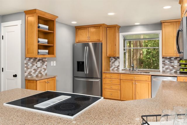 19522 NE 181st Street, Woodinville, WA 98077