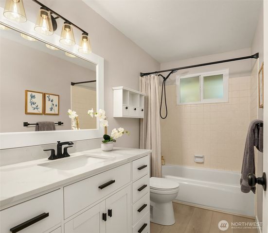 19522 NE 181st Street, Woodinville, WA 98077