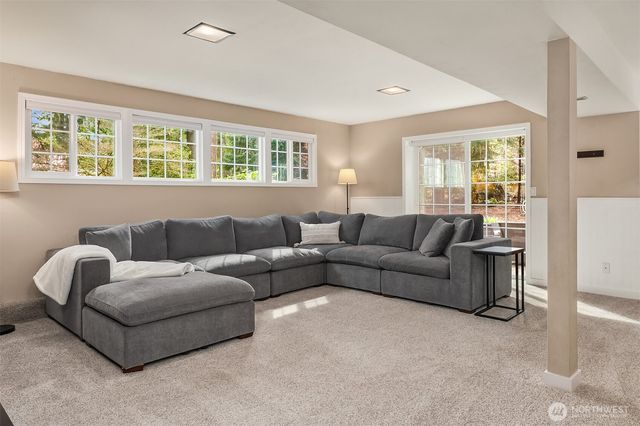 19522 NE 181st Street, Woodinville, WA 98077