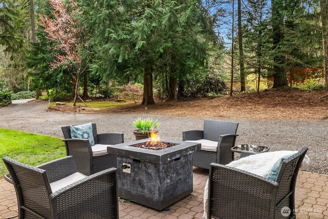 19522 NE 181st Street, Woodinville, WA 98077