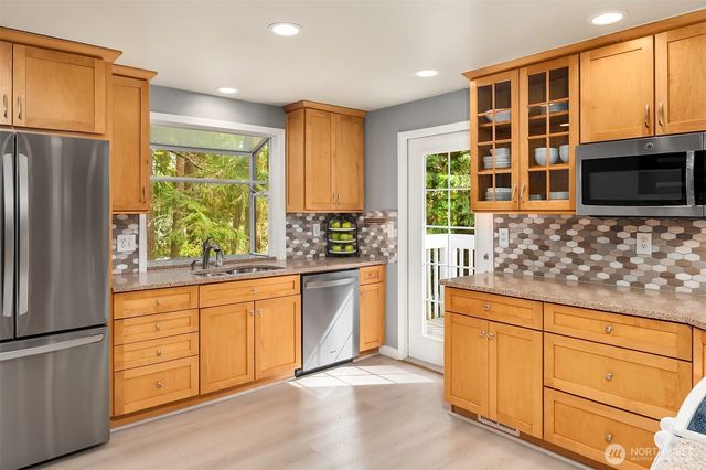 19522 NE 181st Street, Woodinville, WA 98077