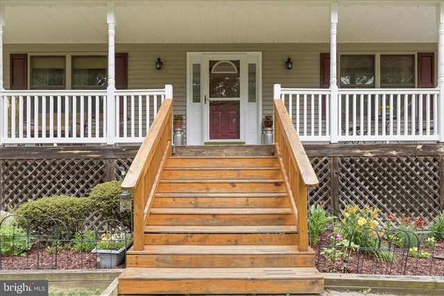 1100 LOGGER DR, Gore, VA 22637