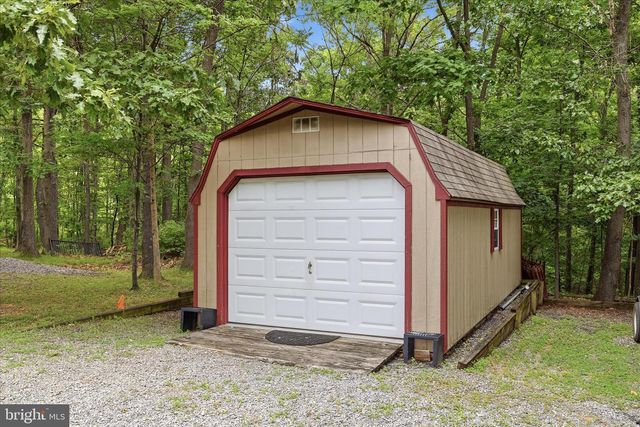 1100 LOGGER DR, Gore, VA 22637